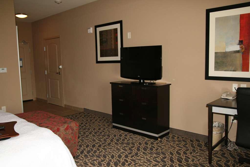 Hampton Inn & Suites Бей-Сити Номер фото